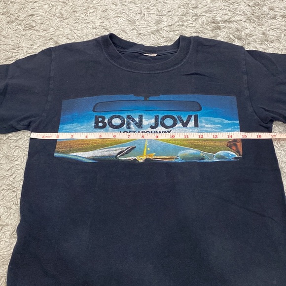 Unisex Graphic Tee Bon Jovi (Small to Medium) - Picture 3 of 5